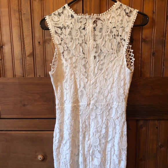 Dress - Picture 3 of 4